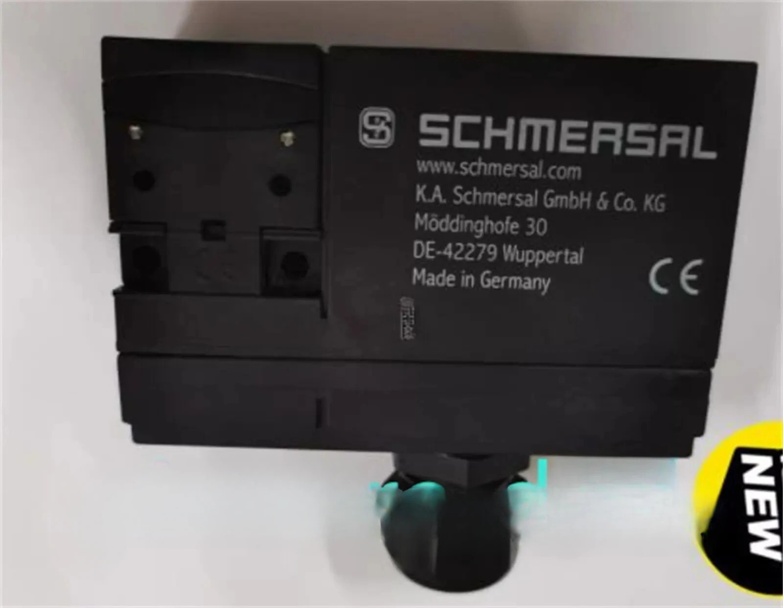 새 SCHMERSAL 안전 도어 잠금 스위치 AZM170-02ZRKA