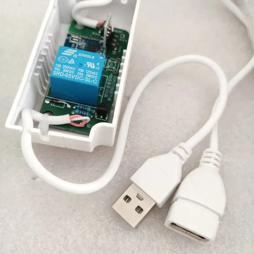 전화기는 센서 스위치 Bluetooth 스마트 온-오프 전원공급장치 카메라 무장 컨트롤러가까이 있습니다.