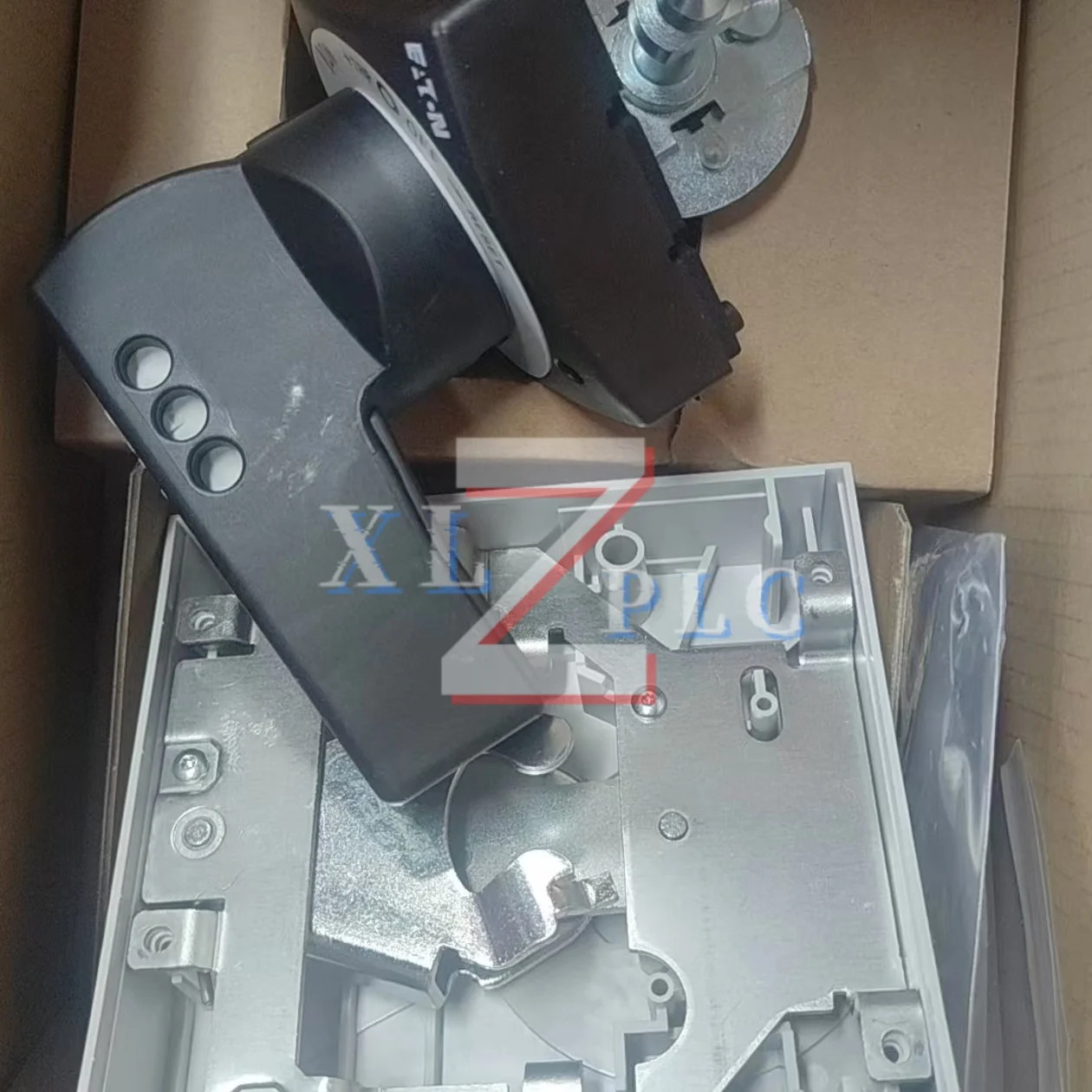 회로차단기 새 NZM3-XTVD NZM2-XRD208-240AC