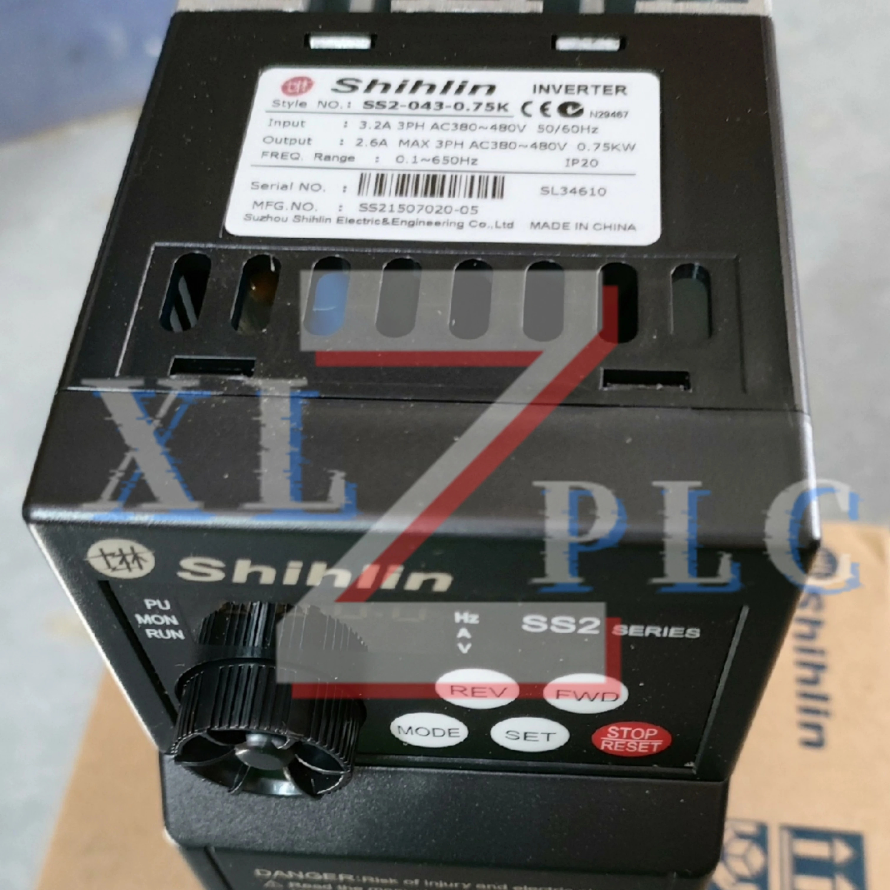 주파수 변환기 원본 SS2-043-0.4K 380V 0.4KW SS2-043-0.75K 0.75KW SS2-043-1.5K 1.5KW