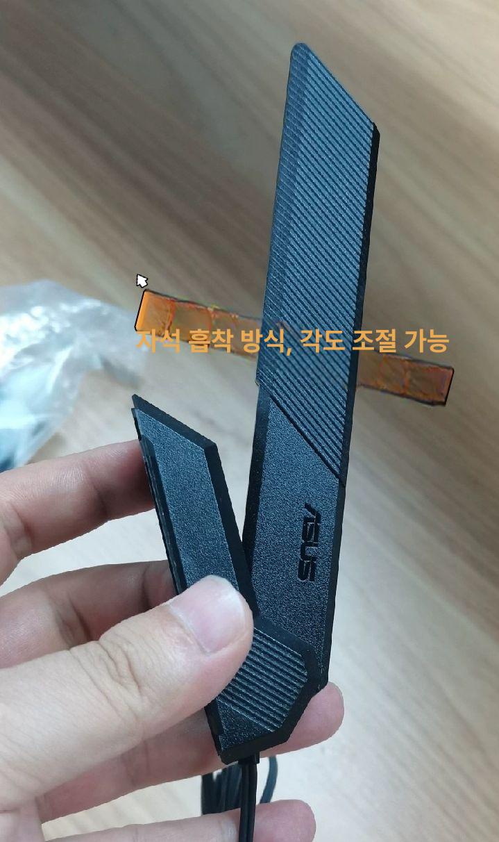 무선 네트워크 어댑터 장비 마더 연결용 외장 플러그형 ASUS WiFi6E 자석 골드나사 - 상세 이미지 2