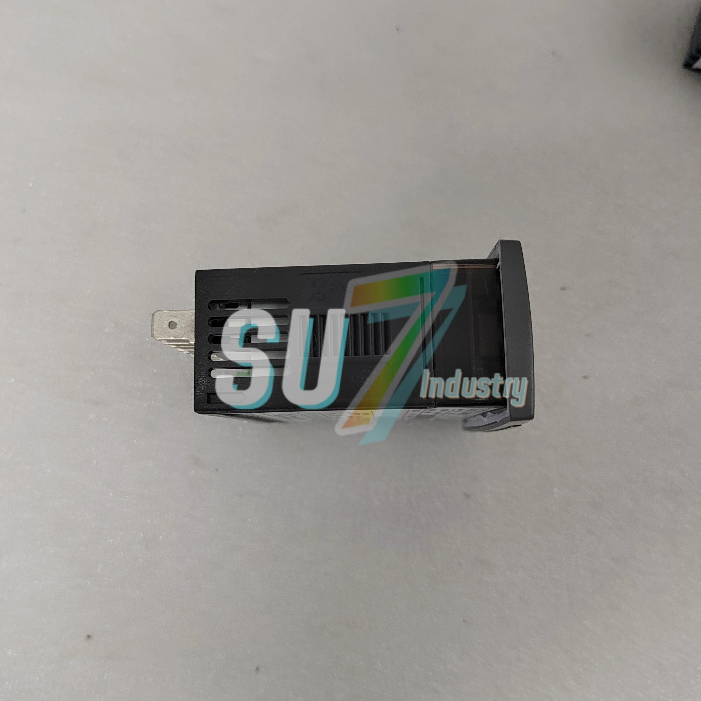 새 XR03CX-4N0F1 XR06CX-5N2C7 IC208CX-11000 온도 컨트롤러