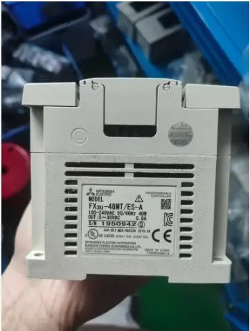 PLC는 FX3U - 48MT/ES 리퍼 원본 배치를 받았습니다.