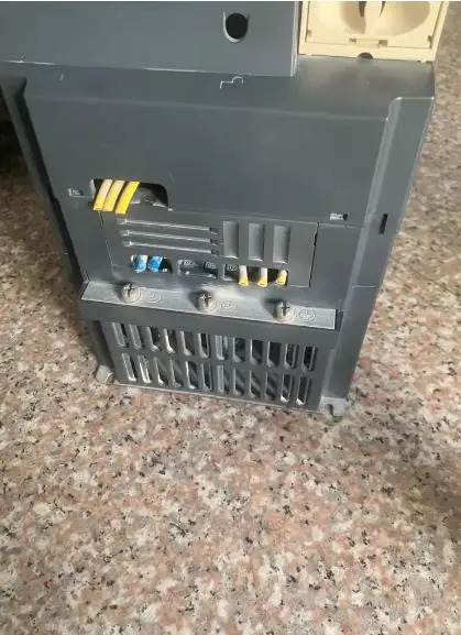 사리퍼 ATV32HU75N4 7.5kw