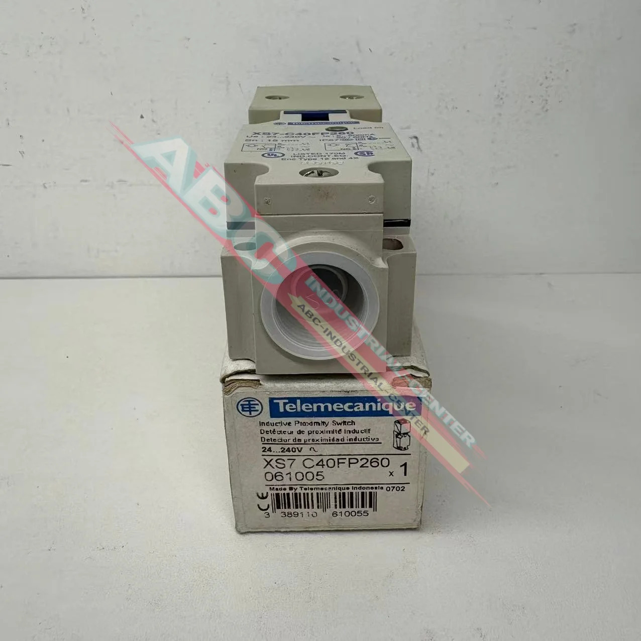 오리지널 XS7C40FP260 사각 센서