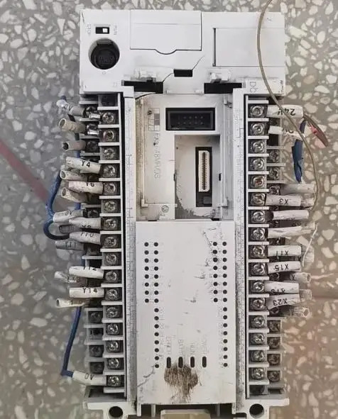 FX3U-48MR 리퍼 기계