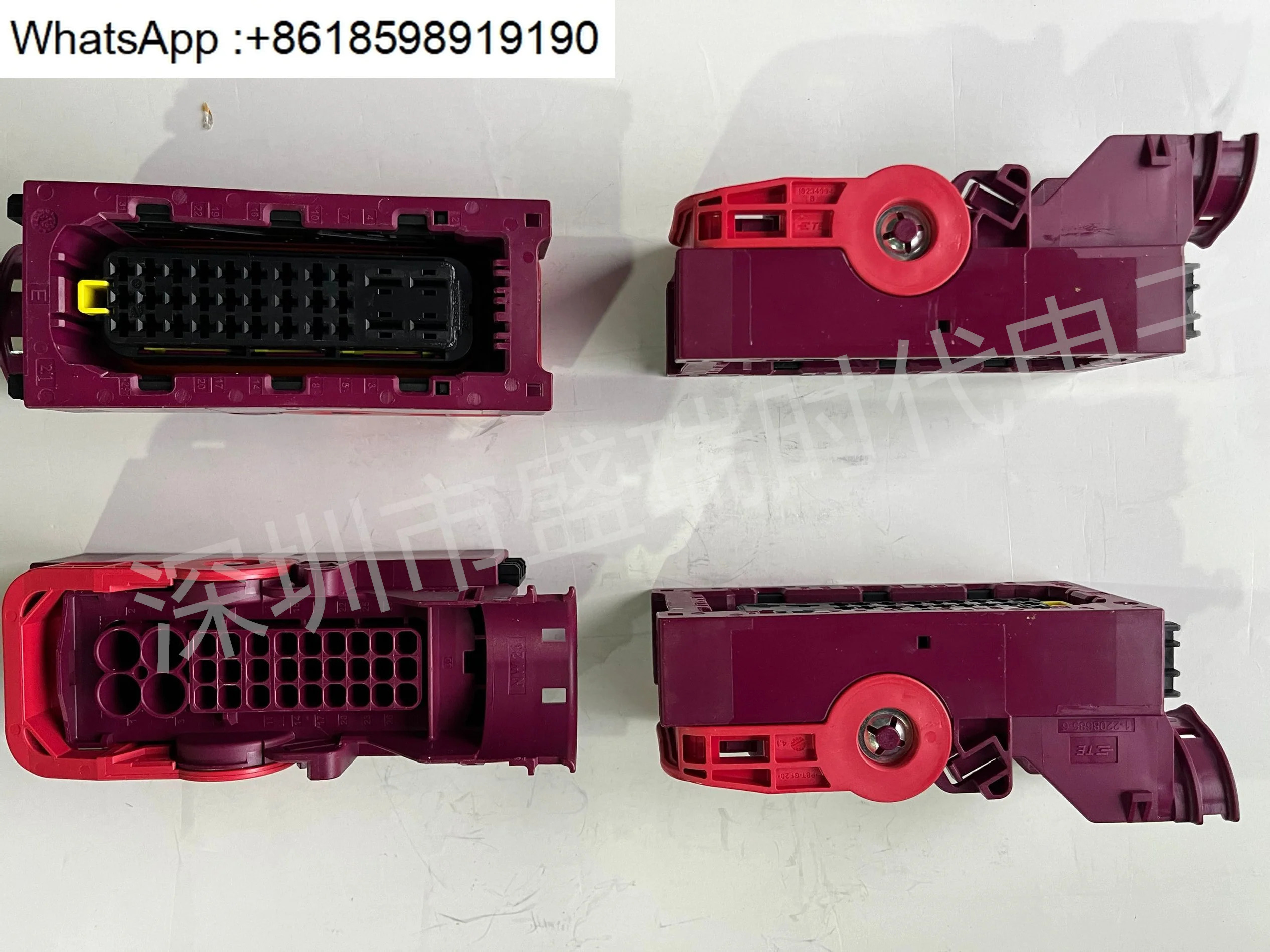 TE/오리지널 커넥터 1-2208685-6 가 있습니다.