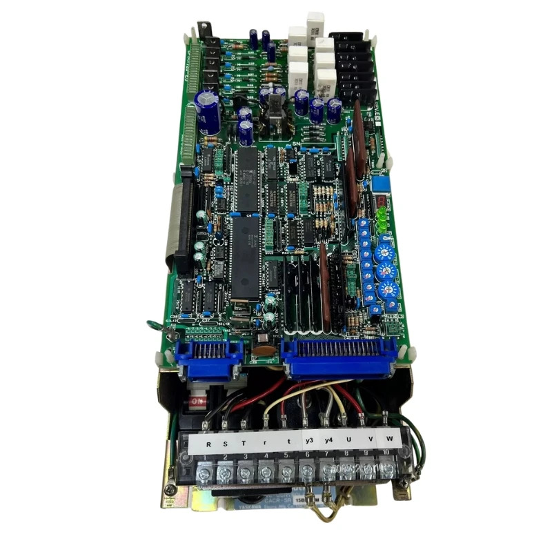 야스카와 CACR-SR15BB1AM 서보 드라이브