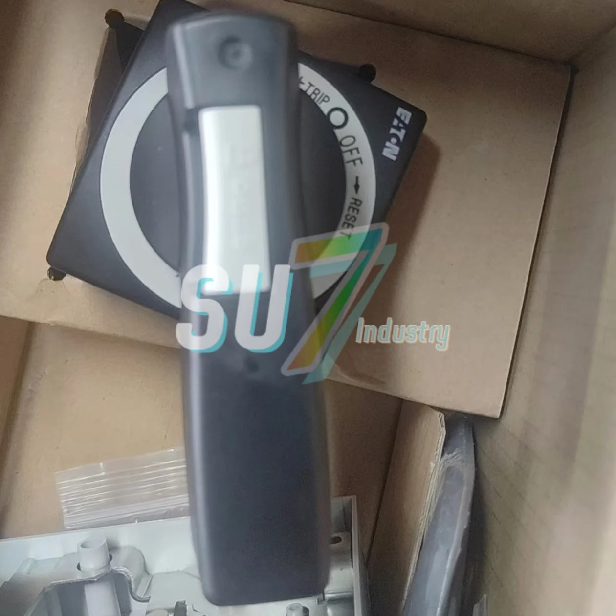 회로차단기 NZM3-XTVD NZM2/3-XU24DC 원본