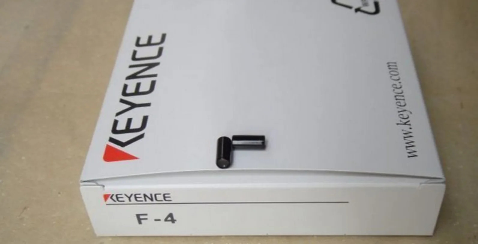 1개 KEYENCE F-4 포커싱 렌즈 F4 새 박스 포함xSY