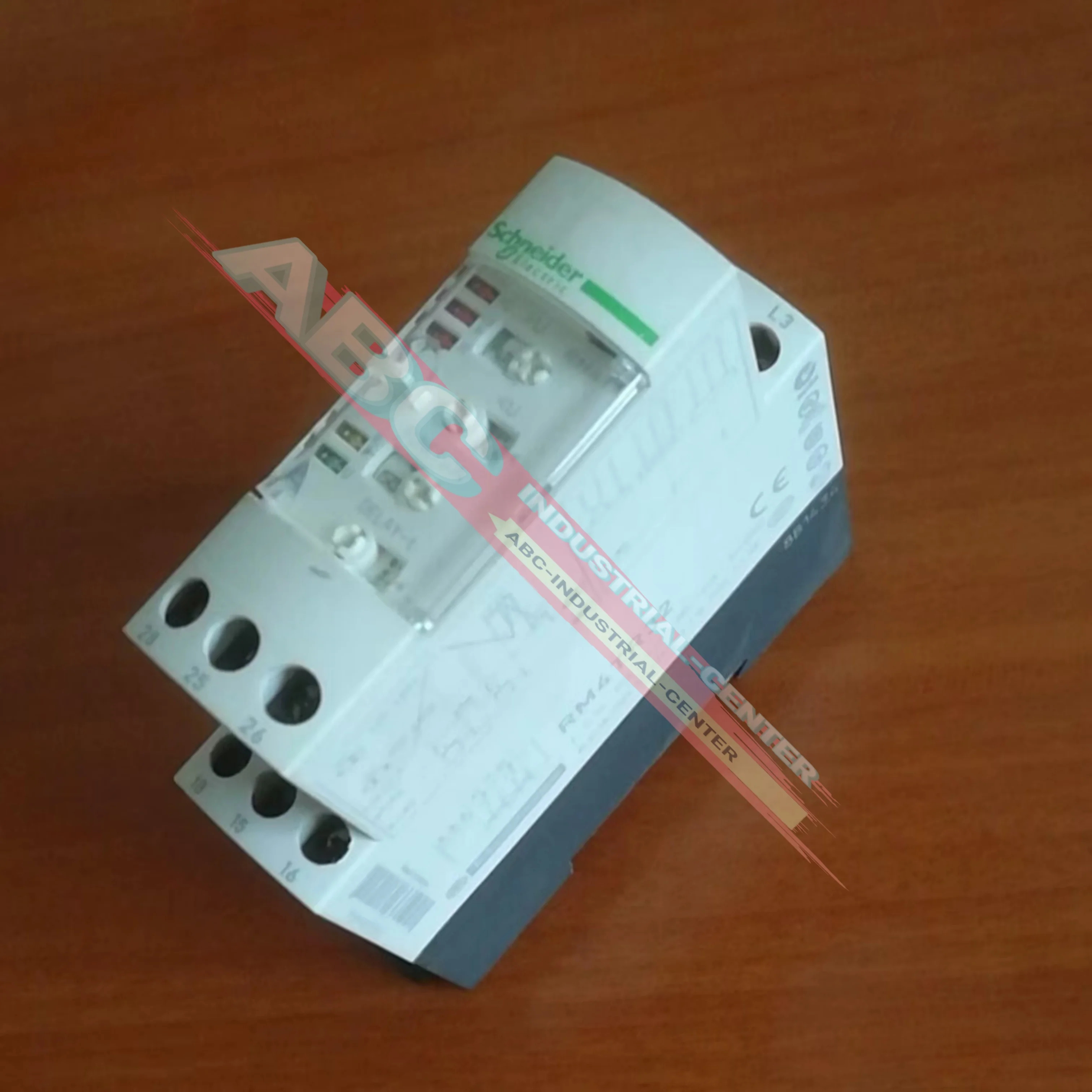 오리지널 RM4TR32 TM3DM24R PLC 모듈