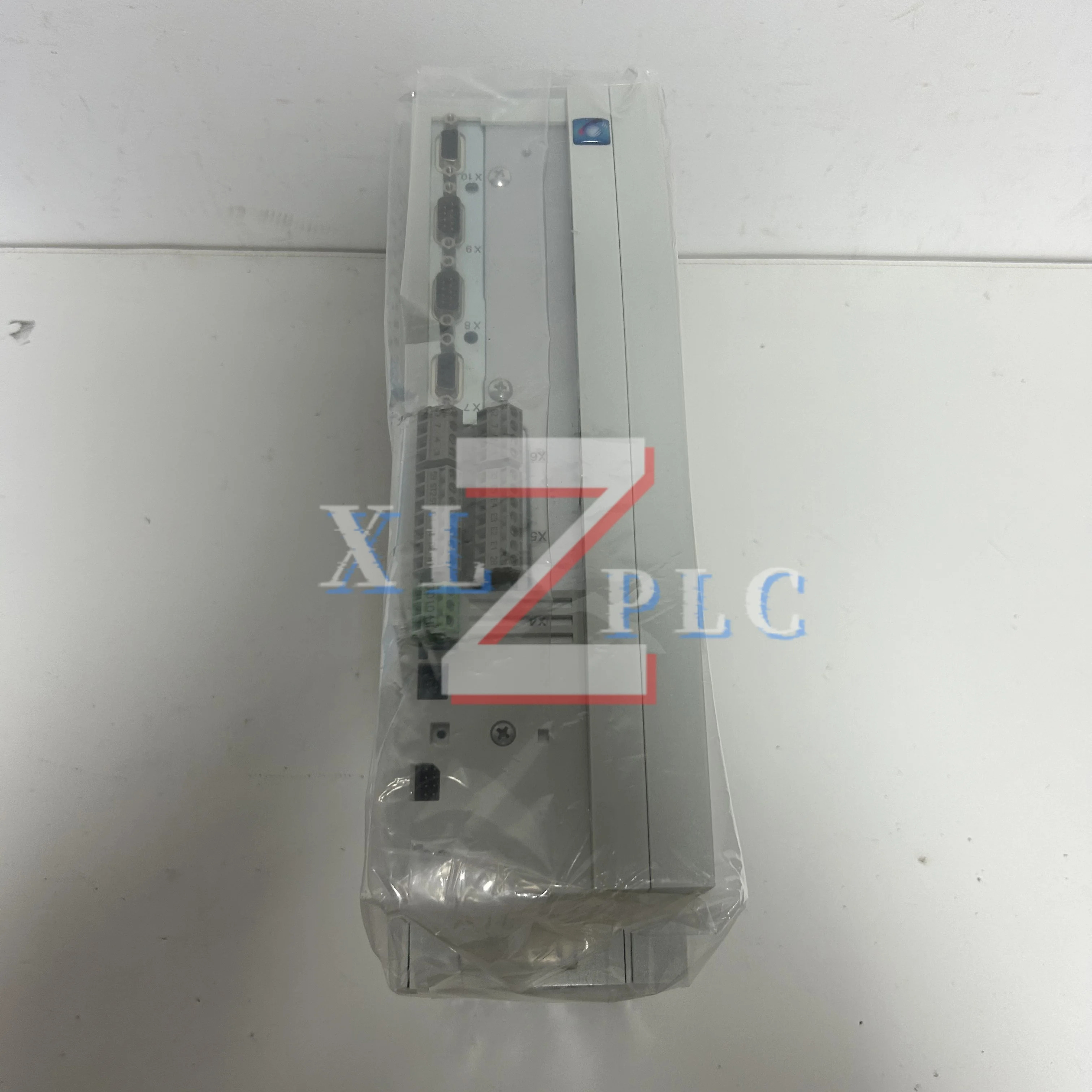 주파수 변환기 EVS9323-EI EVS9323-EIV907 EVS9323-ET EVS9323-ETV004 EVF9323-CVV003 EVF9323-EVV100 신규 입고