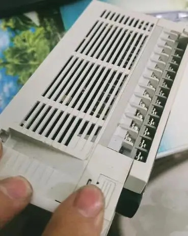 FX3U-32MT/DS 간접 분해입력이 DC 24 볼트 전원공급장치연결