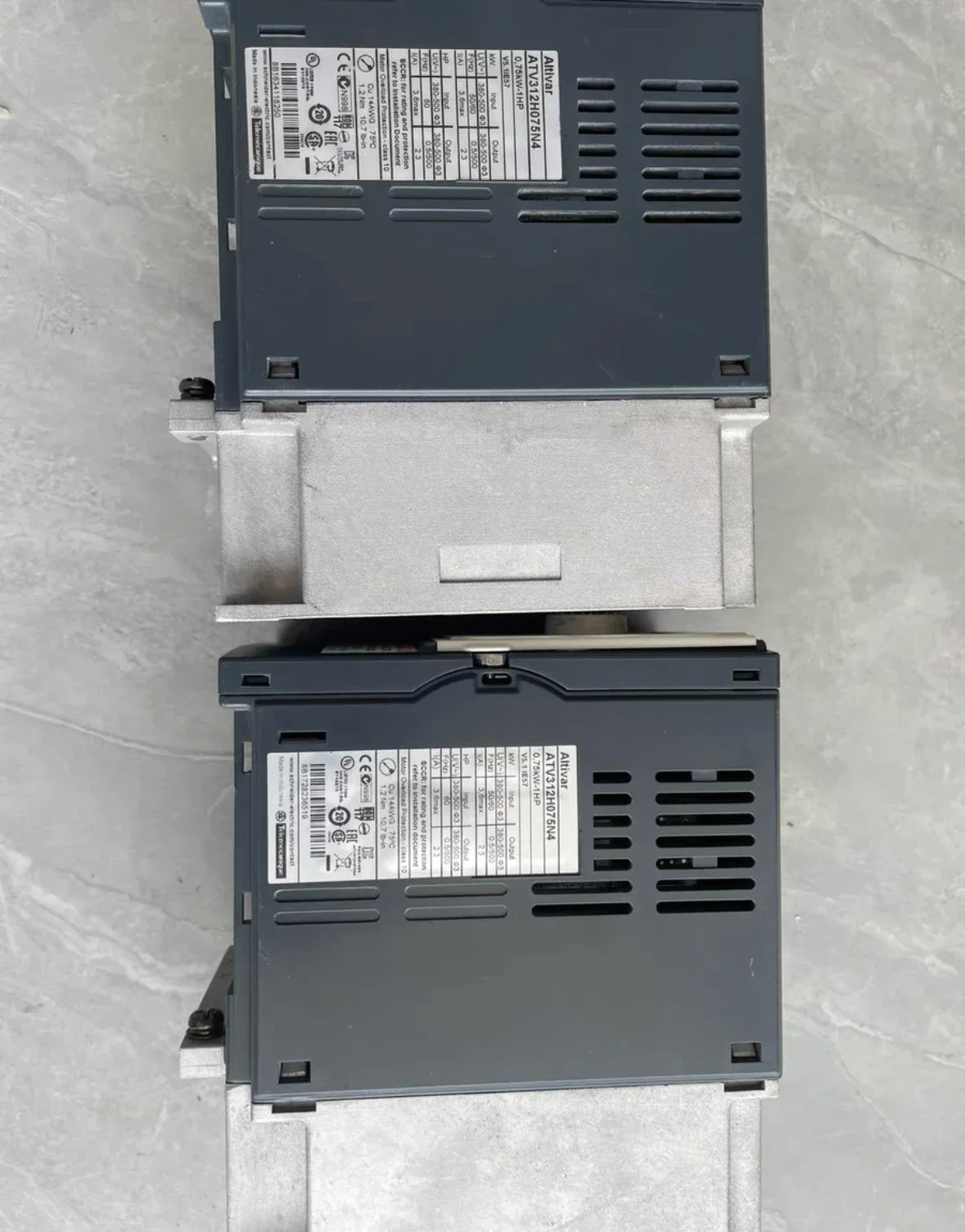 리퍼 ATV312H075N4 컨버터 0.75kw 380V
