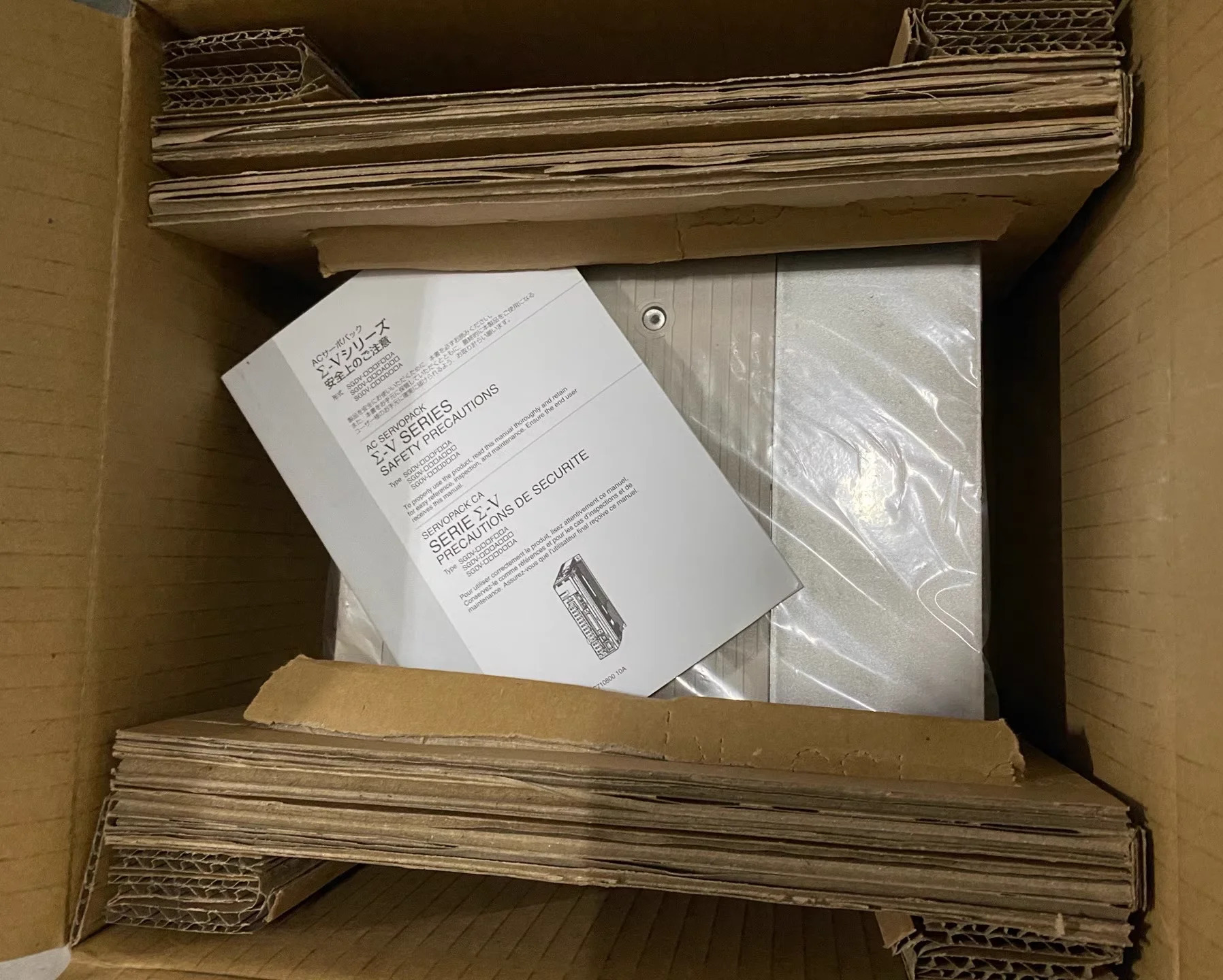 SGDV-200A11A002000 새 서보 드라이브 SGDV 200A11A002000