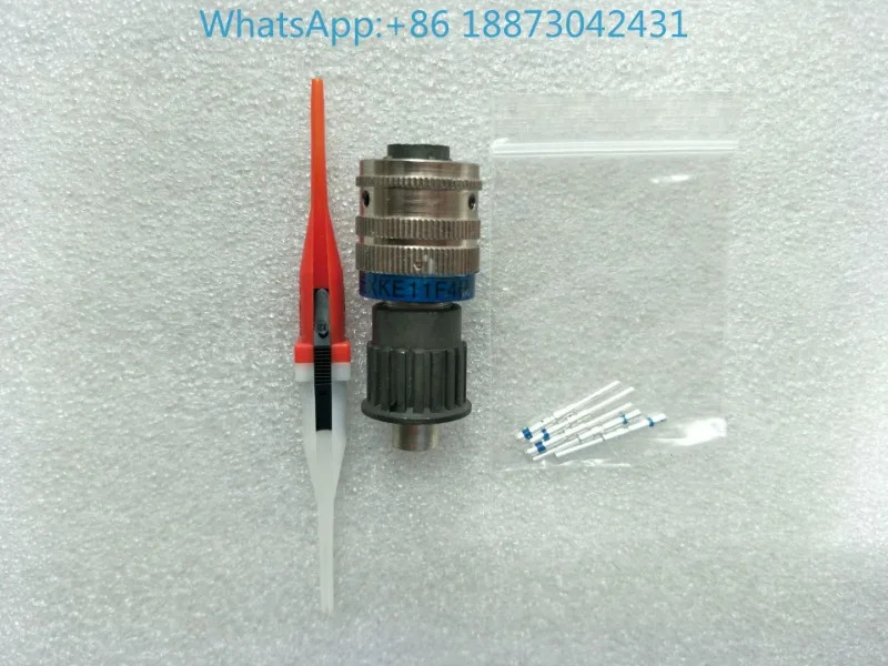 XKE11F4P1 원형 전기 커넥터