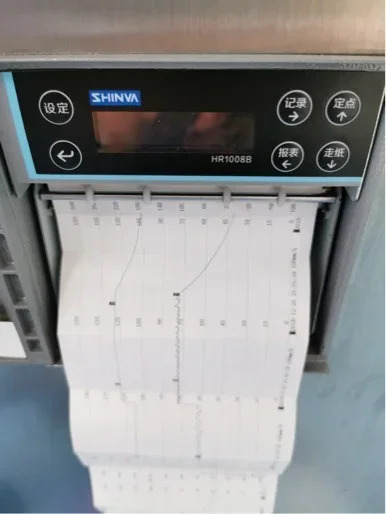 증기기는 종이기록기 HR1008B-2 또는 6을 갖추고 있습니다.