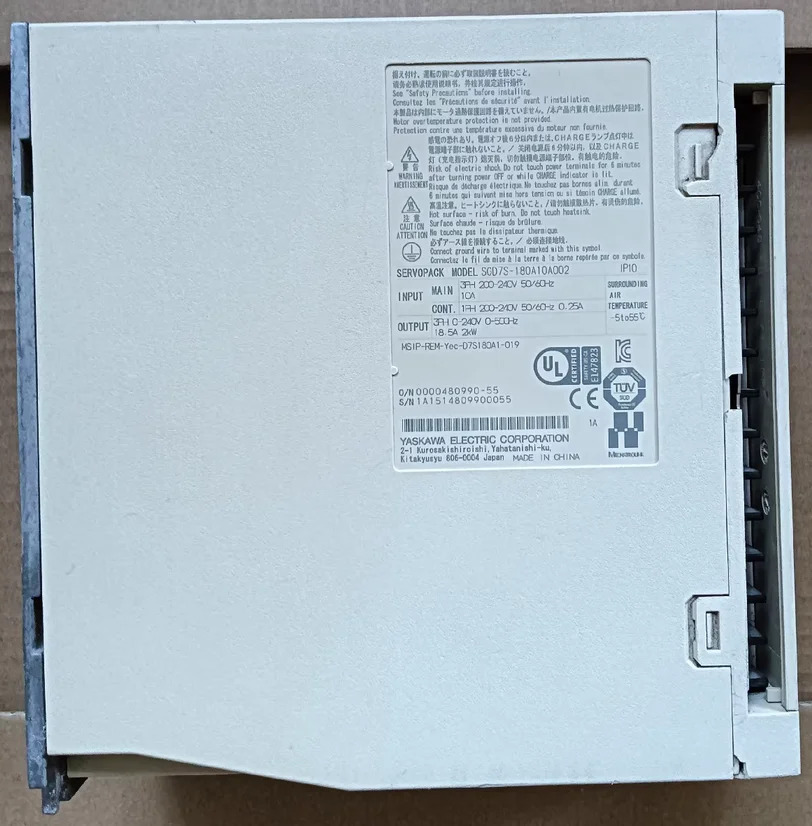 SGD7S-180A10A002 서보 드라이브 SGD7S 180A10A002