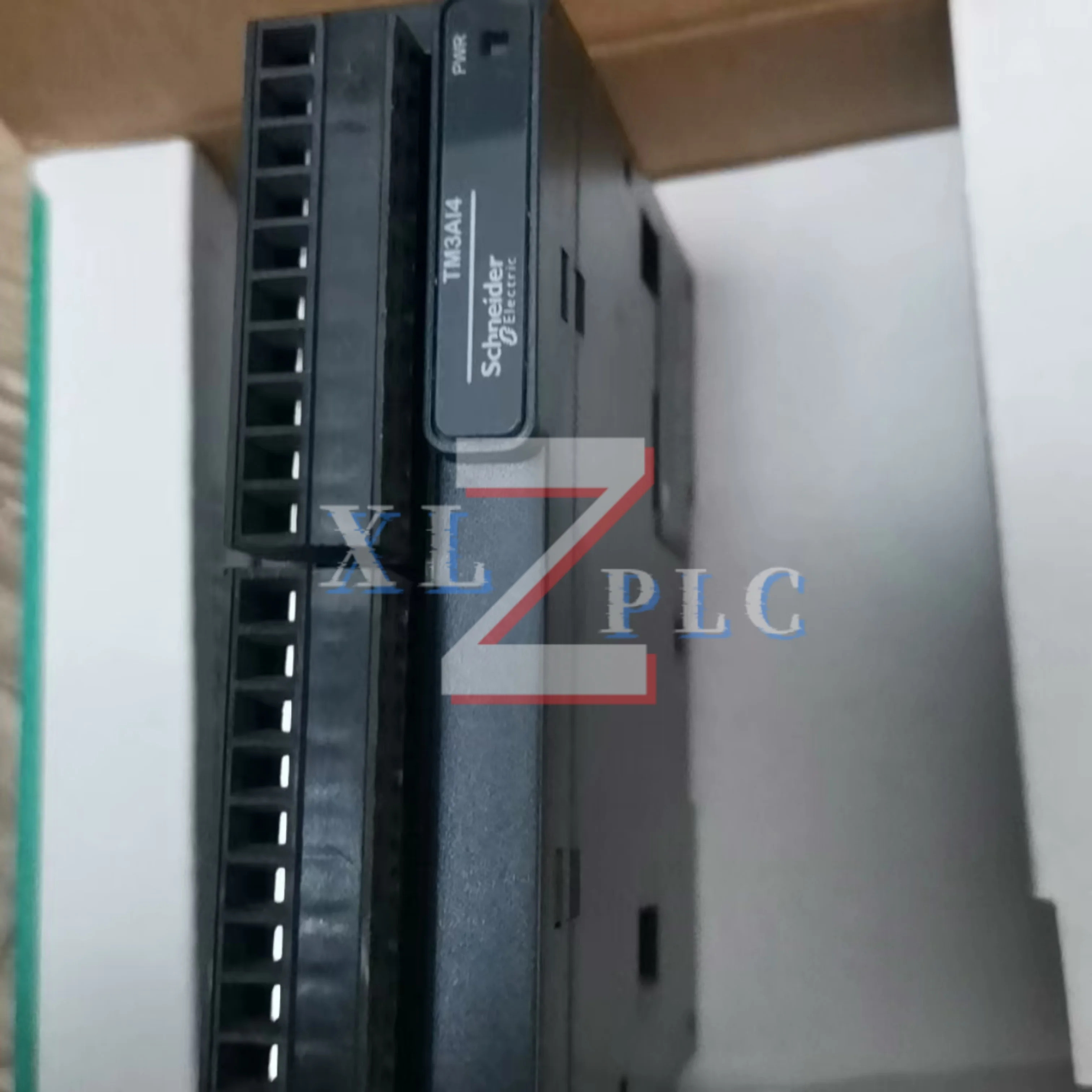 PLC 모듈 TM2DRA8RT TM3AI4