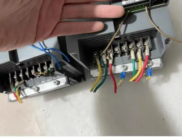 리퍼 해체 기계 ATV310HU30N4A