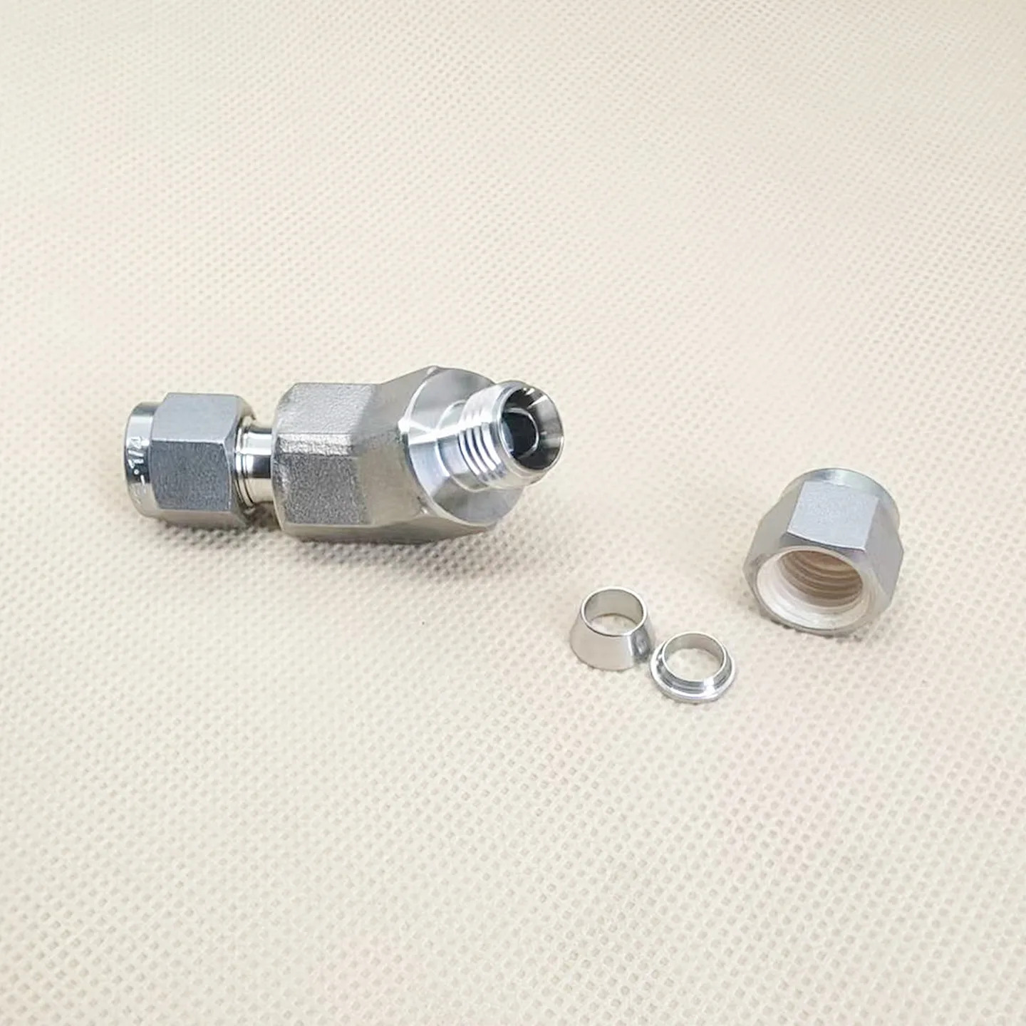 316L 135도 더블 페룰 엘보 중조인트 45도 미국 표준 은도금 너트 1/4 1/2