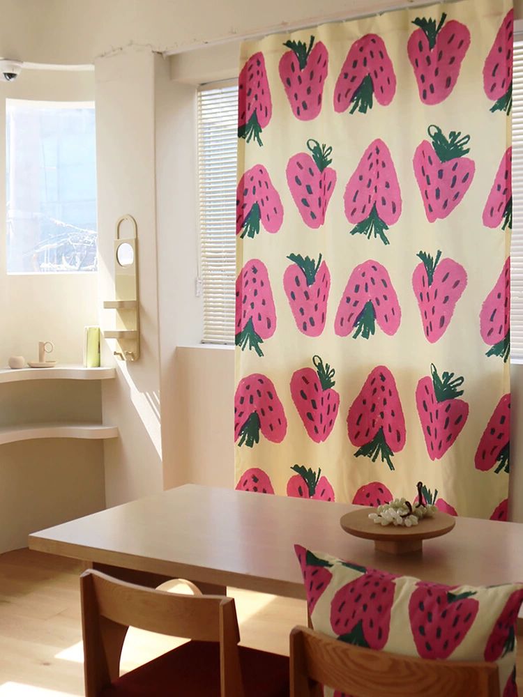딸기 가림막 커튼 주방 가리개 패브릭 인테리어