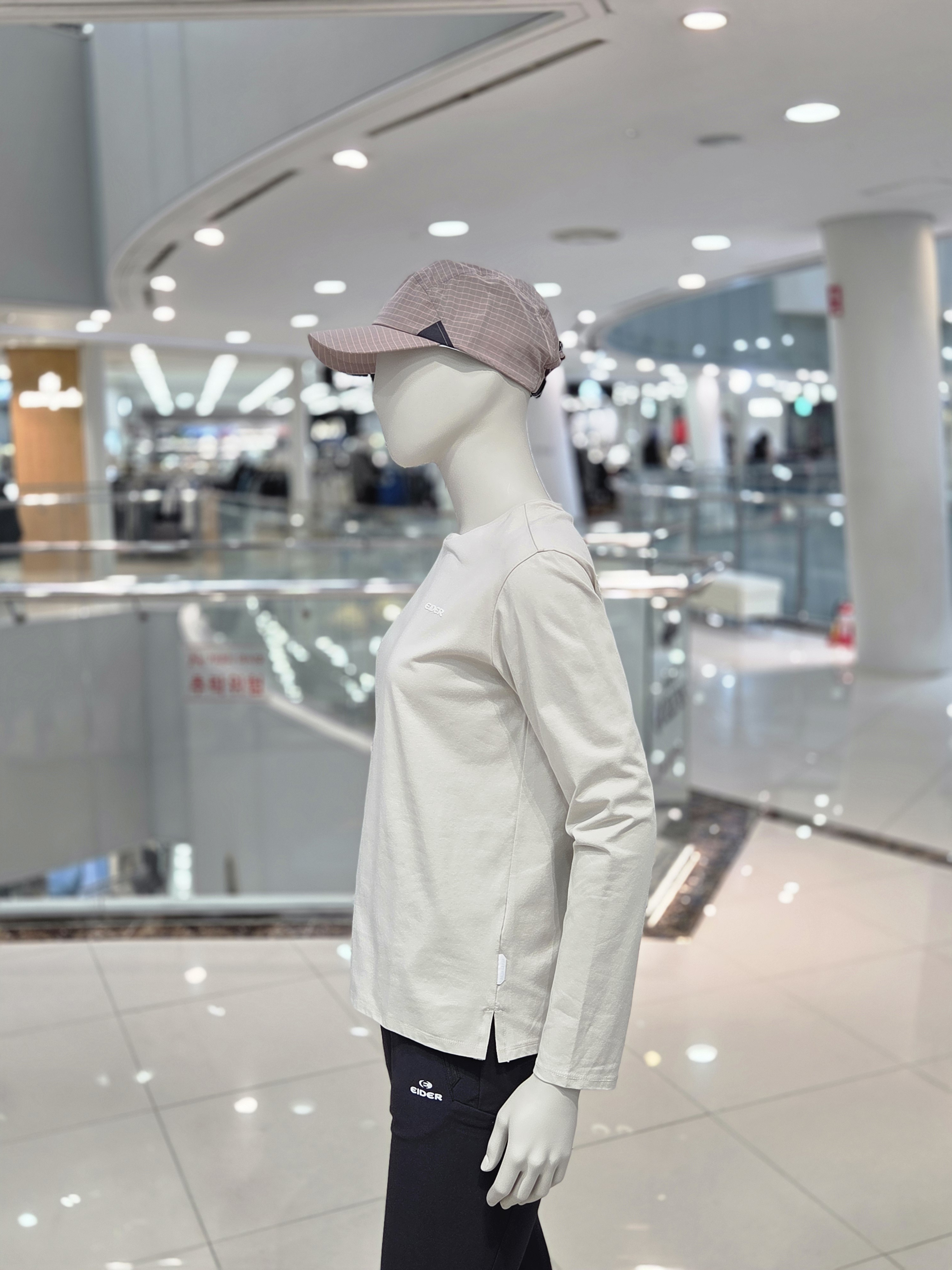 아이더 여성 기능성 긴팔 봄 등산 아웃도어 라운드 티셔츠 WP25250 이미지 8