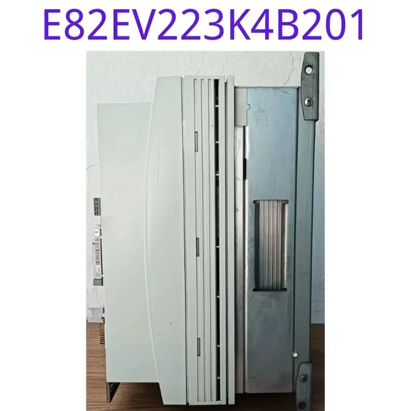 리퍼 8200 주파수 변환기 E82EV223K4B201 22kw 3상 380V 기능 리퍼가 그대로 유지
