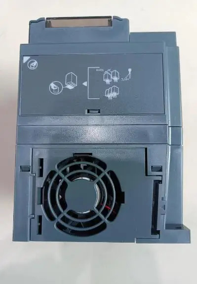 리퍼 해체 기계 ATV310HU22N4E