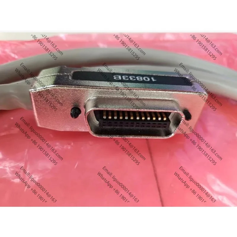 데이터 케이블 10833A는 길이 약 2미터