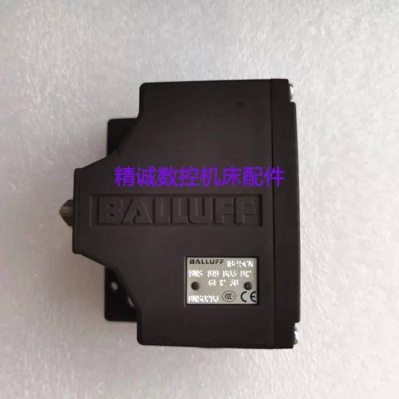 리미트 스위치 819-B02-D12-61-12-3B-B03-B04-L12-10