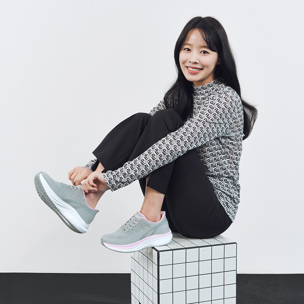 손 안 대고 신는 바로인 남녀공용 드로우 운동화 키높이 경량 발편한 워킹화 - 상세 이미지 2