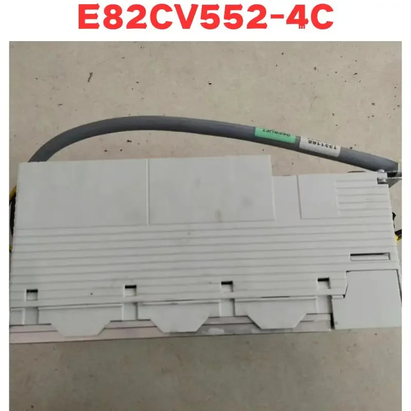 리퍼 E82CV552-4C E82CV552 4C 인버터 완료