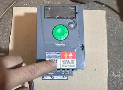 분해ATV310HU075N4A 0.75KW 380V
