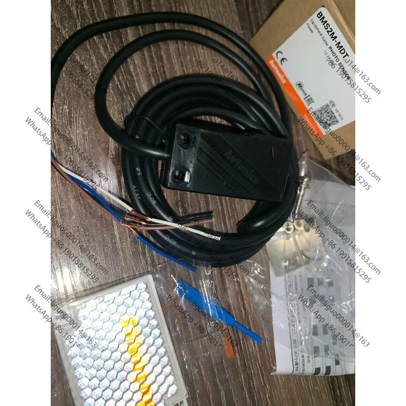 경면 반사형 오리지널 BMS2M-MDT 포토 센서 NPN 오픈 콜렉터