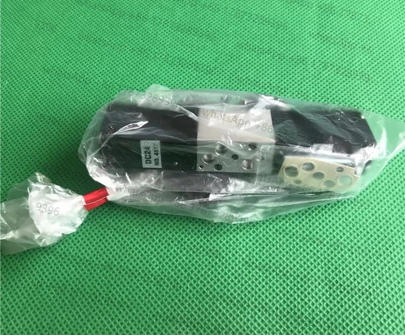 오리지널 Fuji CP6 사각 실린더 솔레노이드 밸브 PCD245-NB-D24