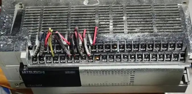 리퍼 FX3U-64MT/ES-A 분해