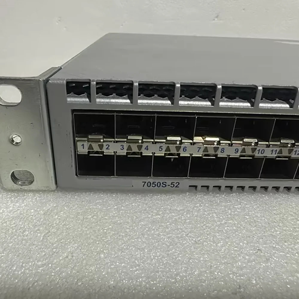 DCS-7050S-52 52포트 10G SFP 코어 네트워크 스위치