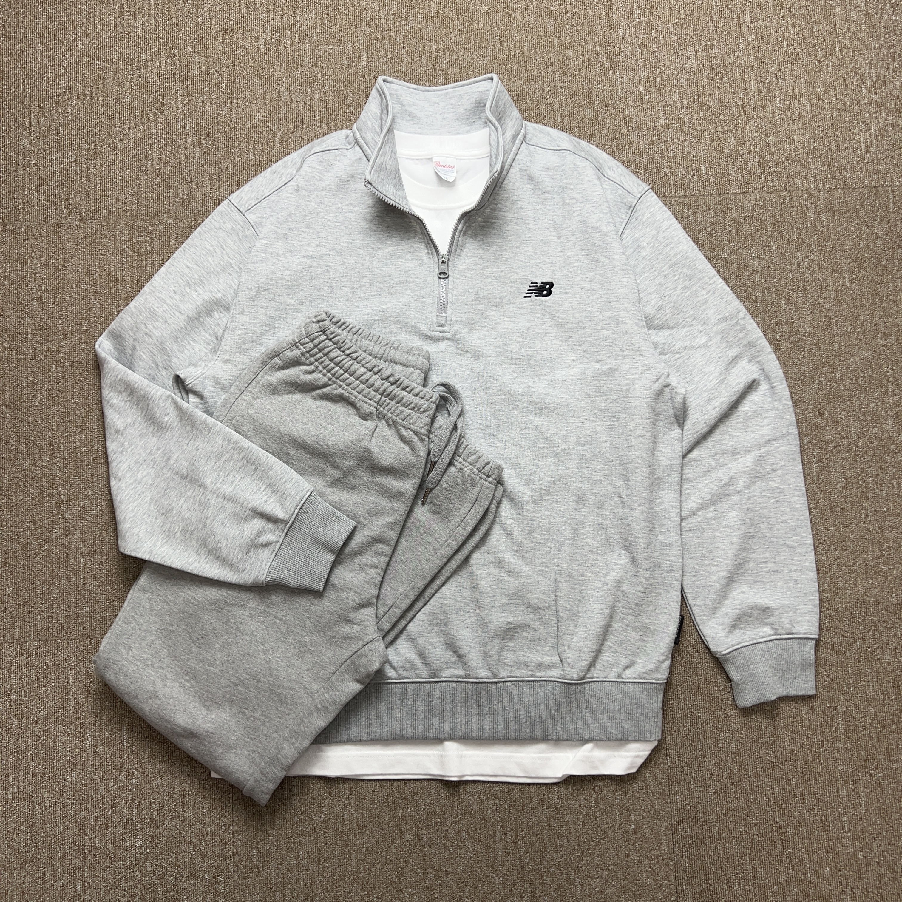 뉴발란스 반집업 맨투맨 클래식 웜업 UNI 하프집 제품 이미지