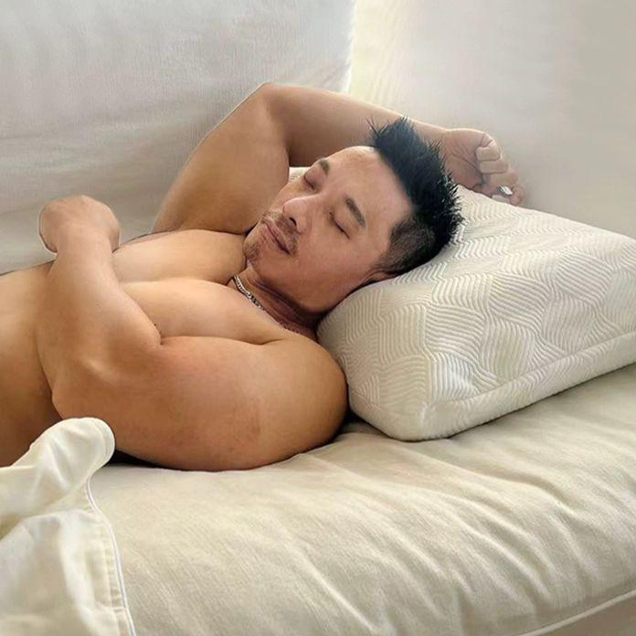 높은베개 보디빌더 어깨 넓은 베개 이하 어깨깡패