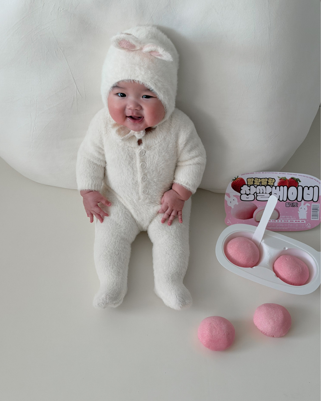 [대여] 50일 셀프촬영 아기 토끼 딸기쫀득모찌 컨셉 포토박스 100일 200일 이미지 6