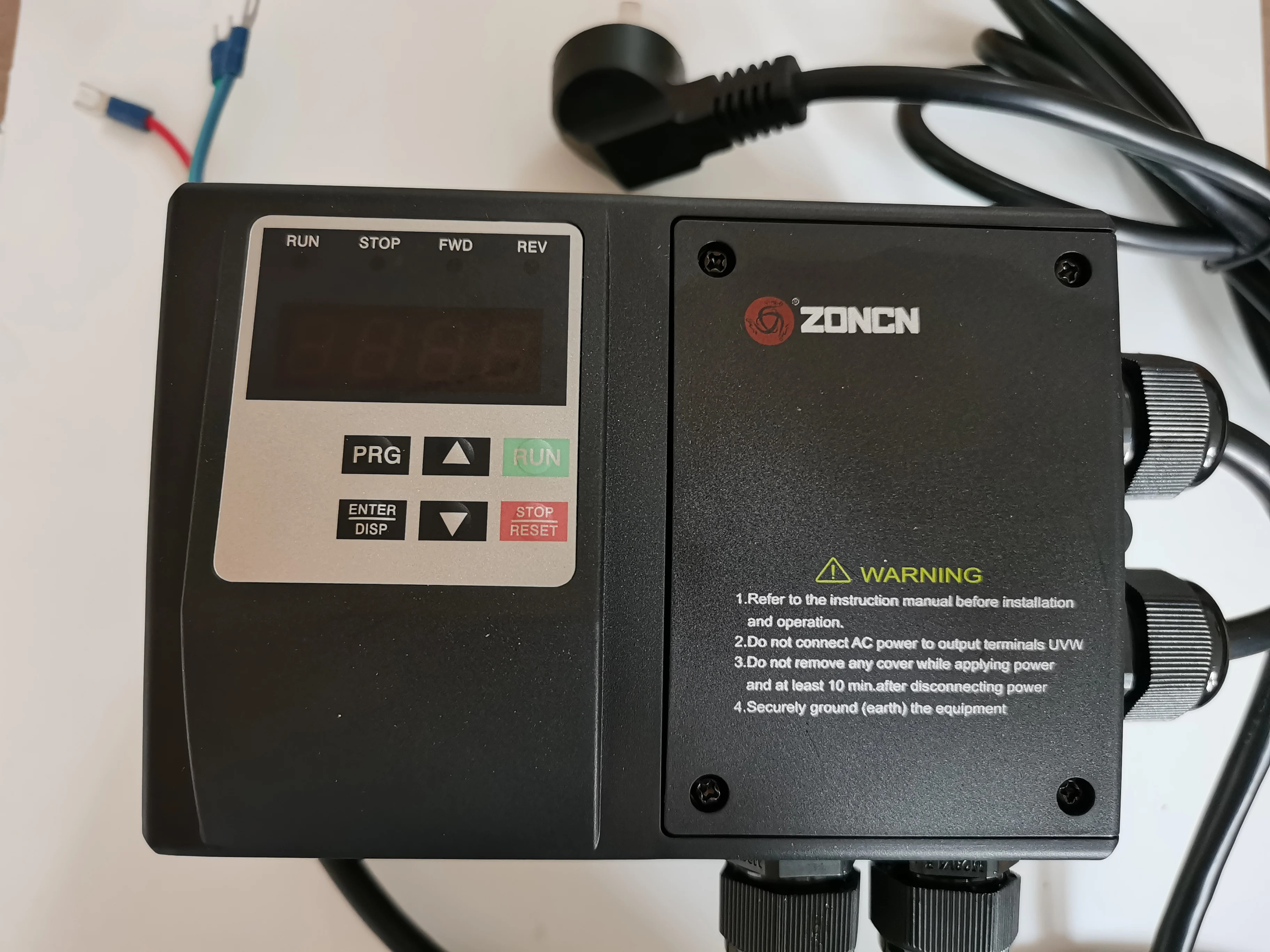 ZONCN 배낭 방수 인버터 H5200P01D5K-BF H5200P0D75K-BF 원본