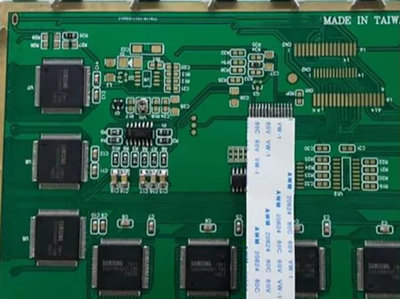 5.7인치 LCD 패널 EW50367NCW