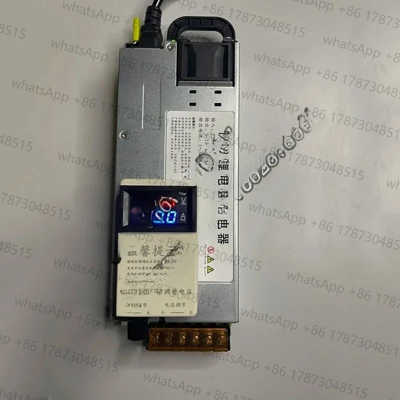 고속 충전기 14.6V 60A 철 인산염/비 /니켈/배터리 AC 110-250V 배터리 조절 가능