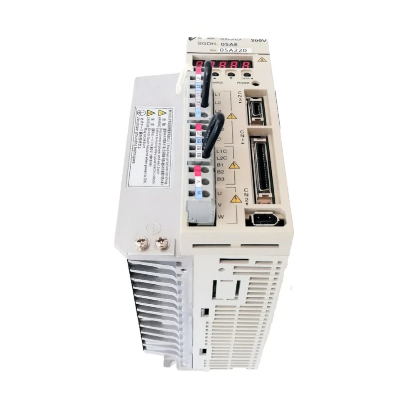 Yaskawa 서보 드라이브 신형 SGDH-05AE 신속