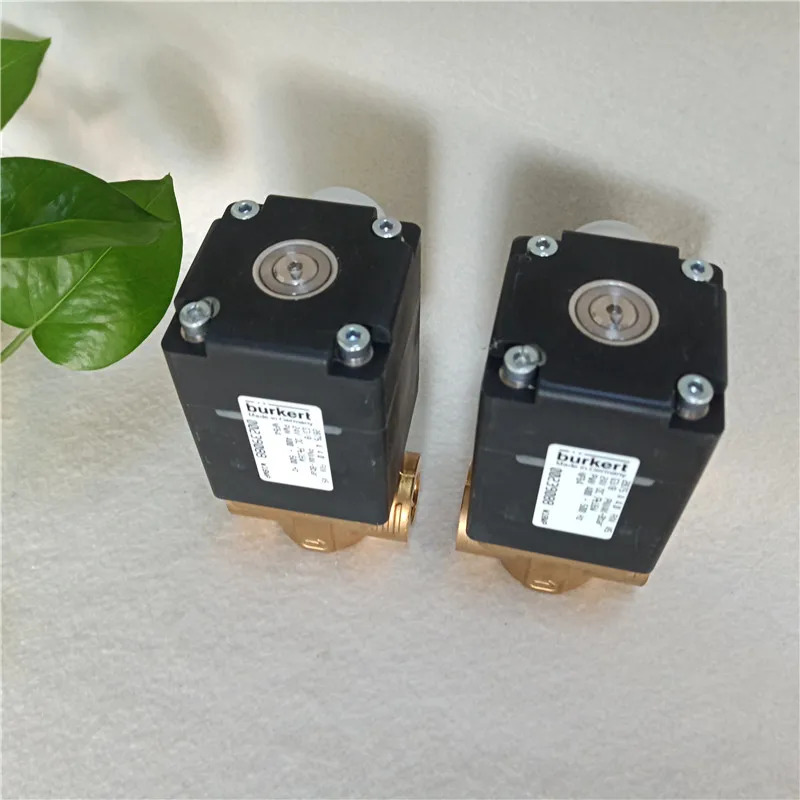 2875 비례 밸브 G3/8 x DN4 FKM -1 8bar 24V 00239088 바오디