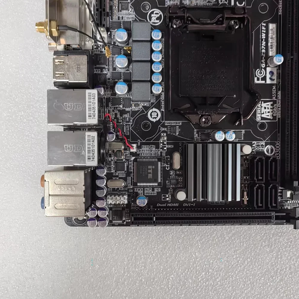 G--i-g-a-b-y-t-e Z97N-WIFL LGA 1150 DDR3 Z97 마더보드GA-Z97N-WIFL