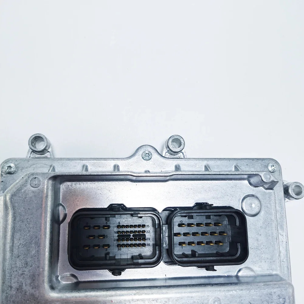 0281020128ECU 모터 컴퓨터 보드 전제어 장치 J1ac Nistar 961200760074