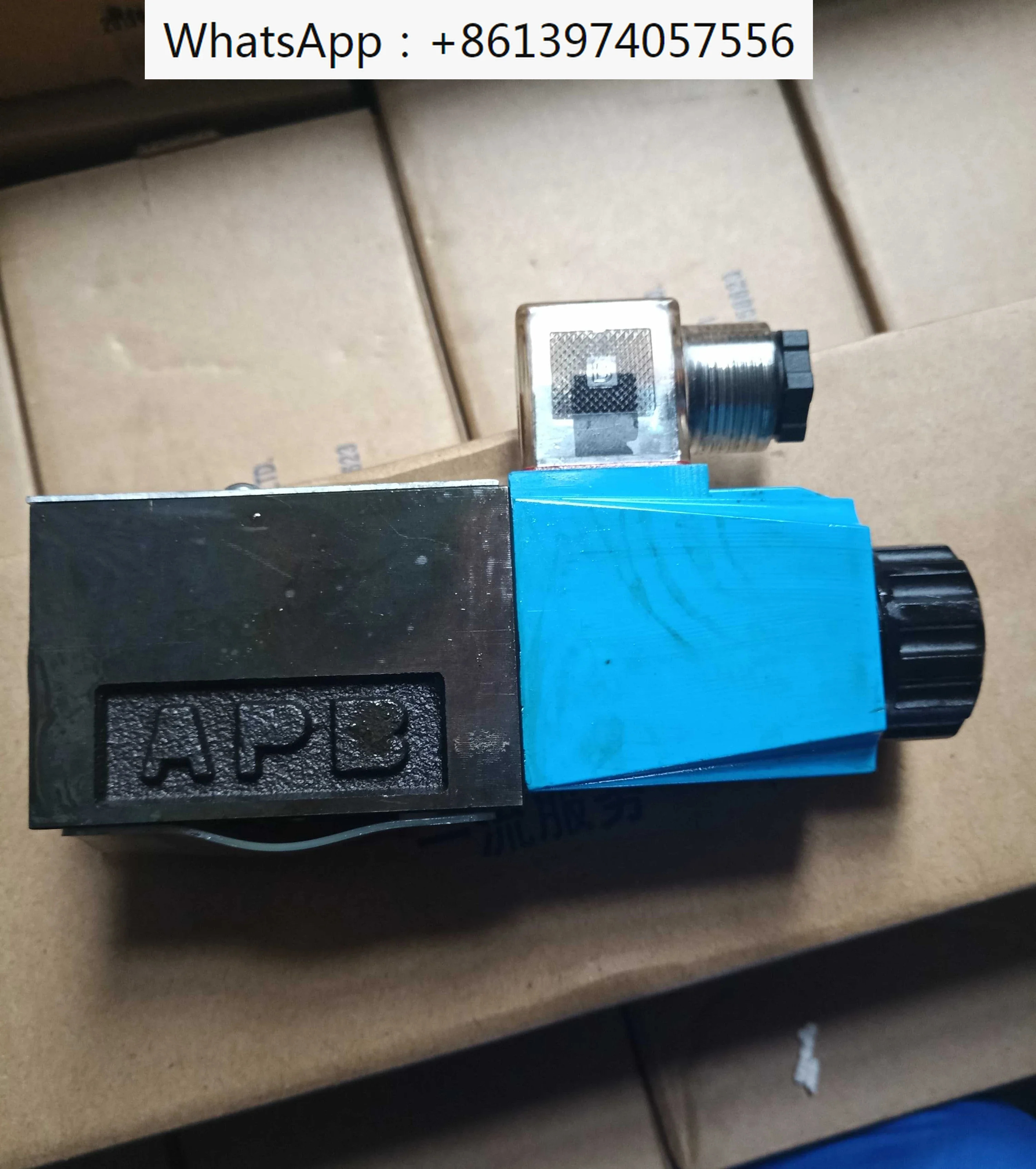 유압 부품 No.1 공장 솔레노이드 밸브 DG4V-3-2A-M-U-D-40/2A/24V220V/