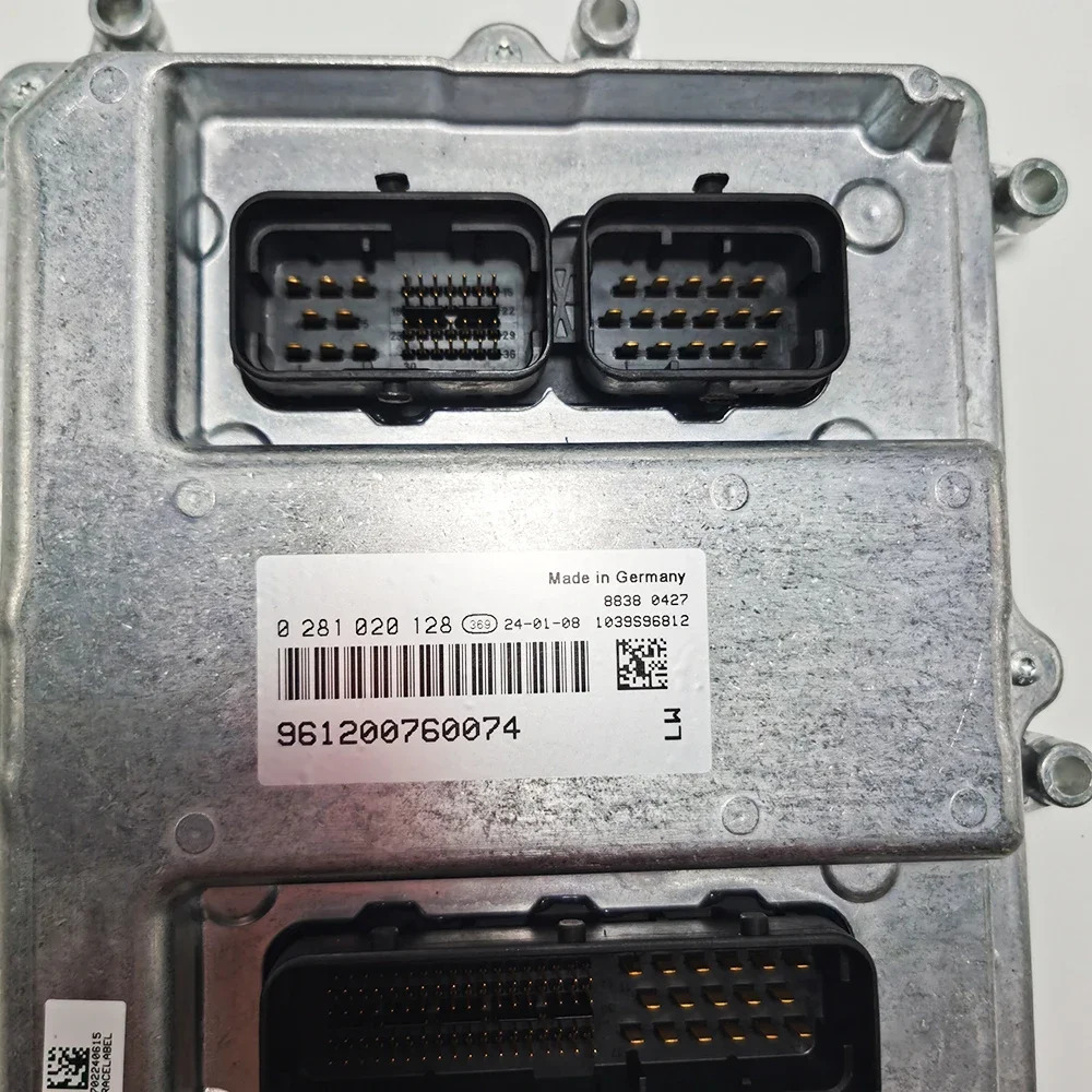 0281020128ECU 모터 컴퓨터 보드 전제어 장치 J1ac Nistar 961200760074